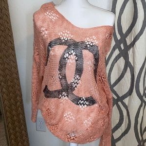 Mauve Off the should knitted sweater